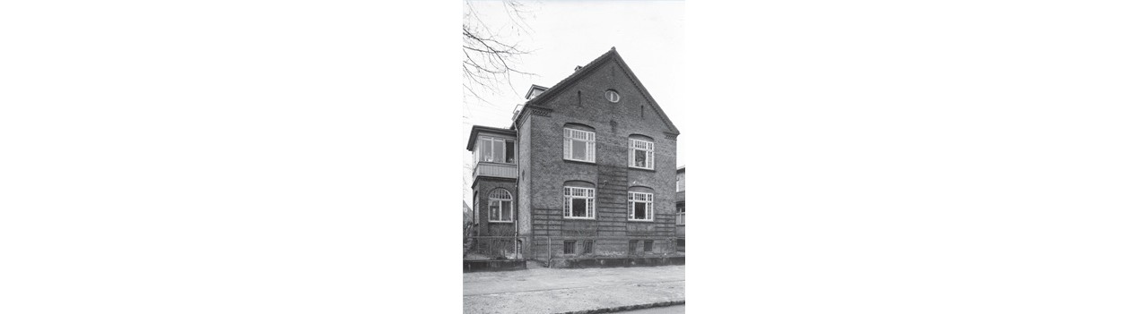 Harald et Thorvald Pedersen produisent la première insuline Novo dans la villa Rolighed.