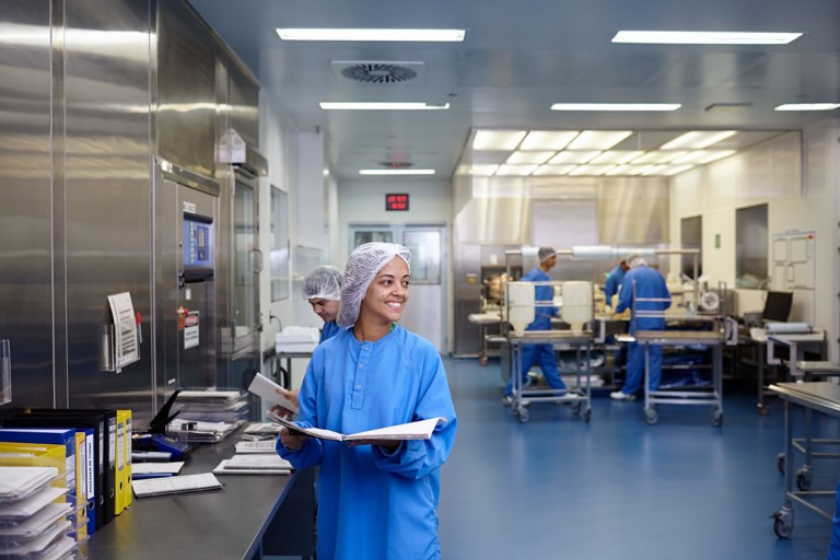 Angela Fernandes working at Novo Nordisk Kalundborg  