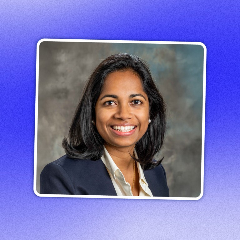 Amali Mallawaarachchi headshot frame