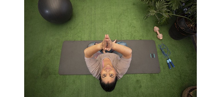 Flor Moreno is doing yoga, Mexico