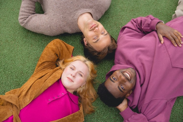 Tänä vuonna haluamme tukea joululahjoituksellamme Vamoksen tärkeää työtä vaikeassa elämäntilanteessa olevien nuorten auttamiseksi.