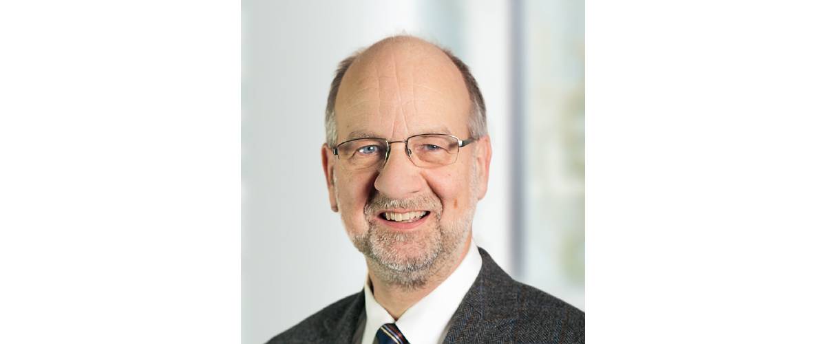 Dr. med. Christoph Axmann