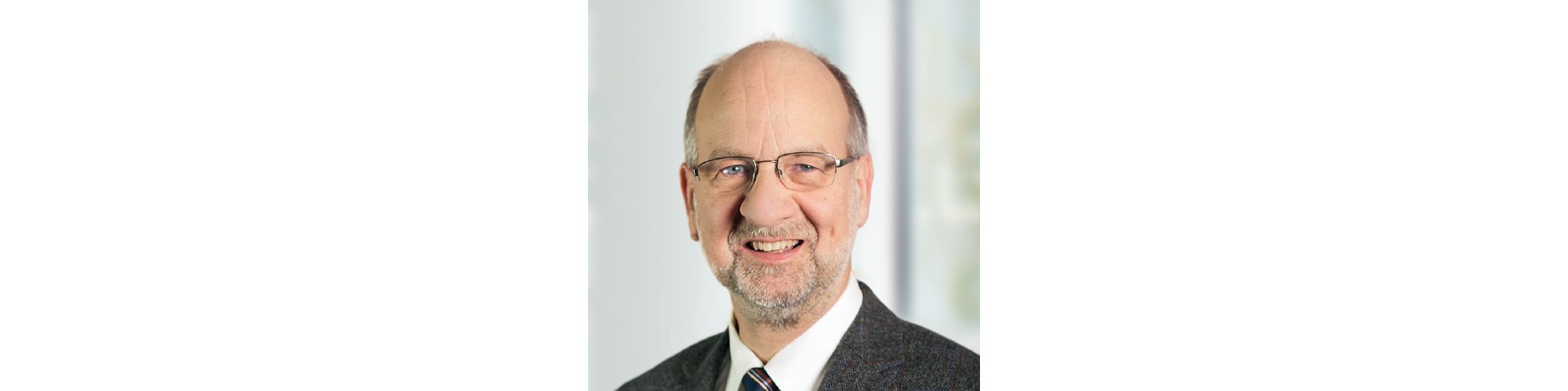Dr. med. Christoph Axmann