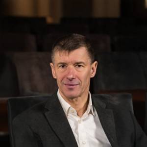 This is the profile picture of the speaker
