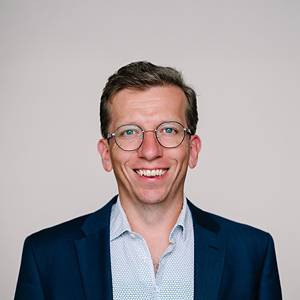 This is the profile picture of the speaker