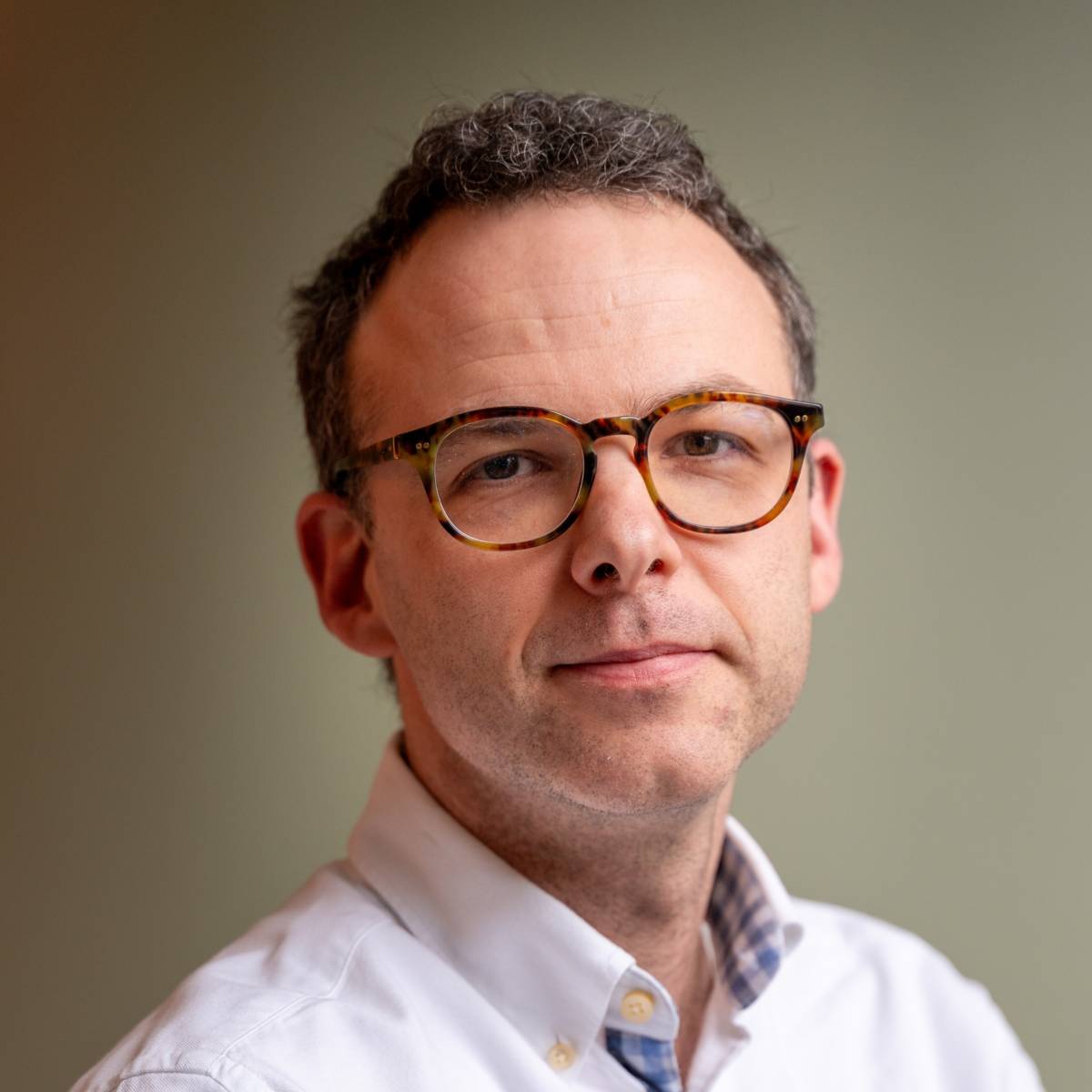 Headshot of prof. Roman Vangoitsenhoven
